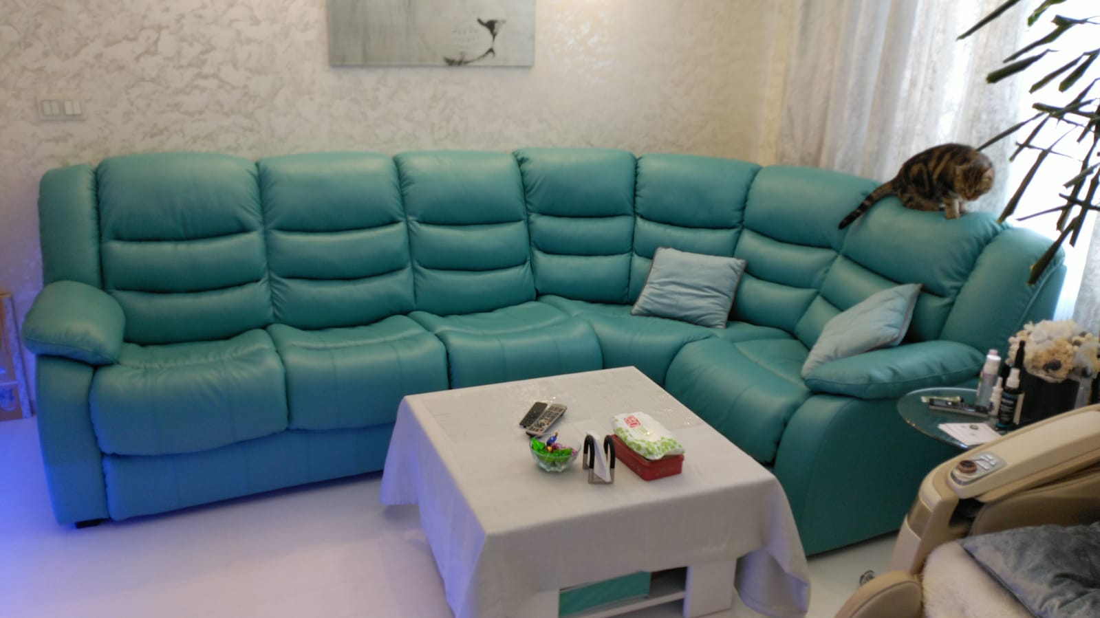 Перетяжка дивана на дому. Бокситогорск