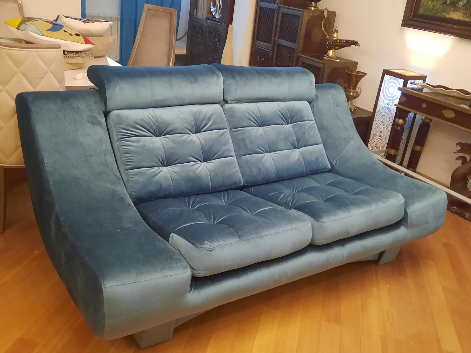 Обивка дивана на дому. Бокситогорск