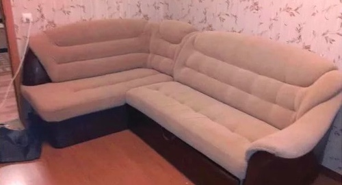 Перетяжка углового дивана. Бокситогорск